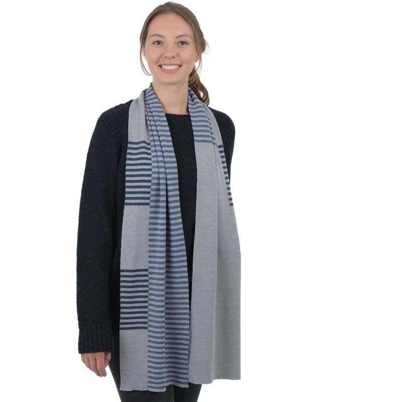 Strickschal mit Streifen "FIDELIUS"