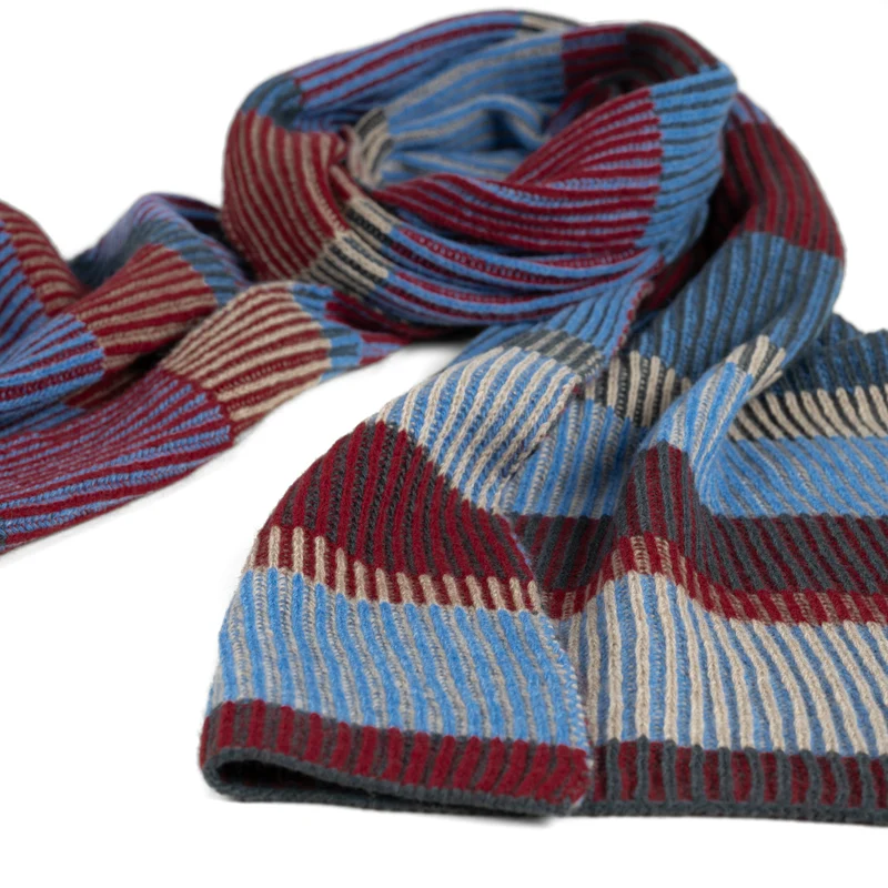 Kuscheliger Strickschal "SCOUT"