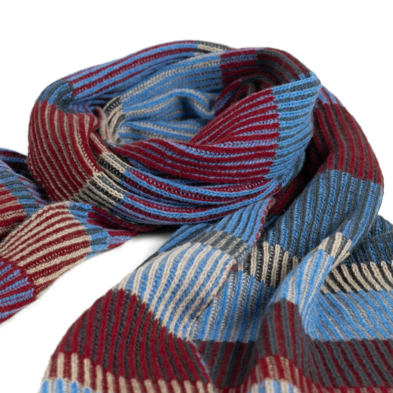 Kuscheliger Strickschal "SCOUT"