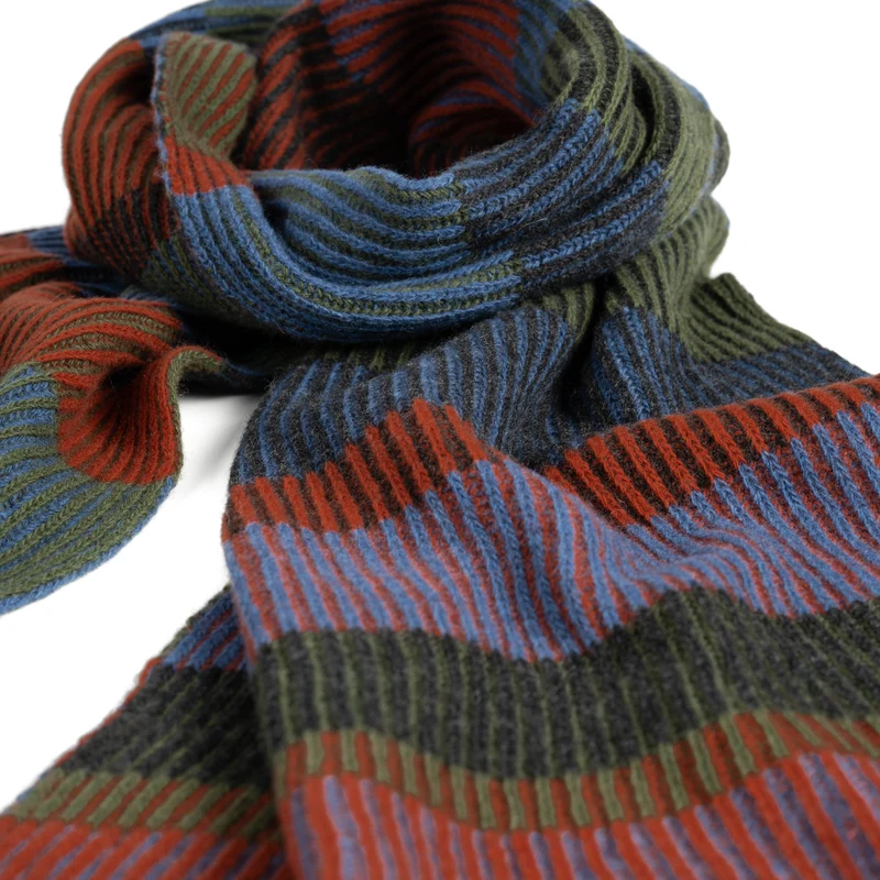 Kuscheliger Strickschal "SCOUT"