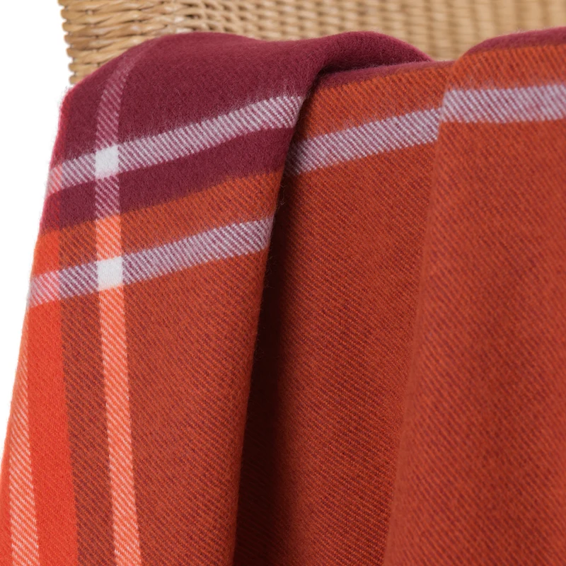 Buntes Lammwollplaid mit Streifen "Square"