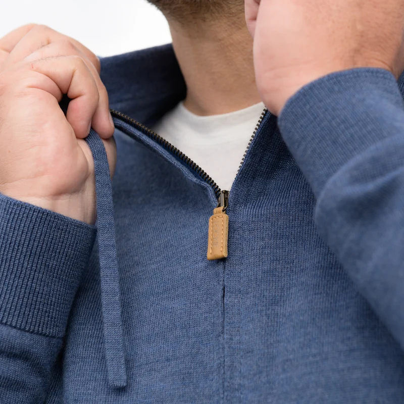 Dünner Hoodie mit Kapuze "WOODSTOCK"