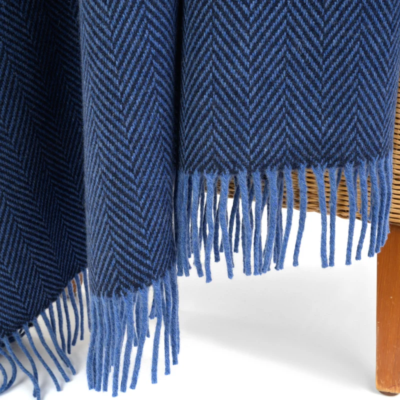 Merino-Kaschmirdecke "Midnight River"