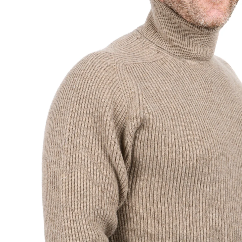 Weicher Rollkragenpullover in Dark Natural