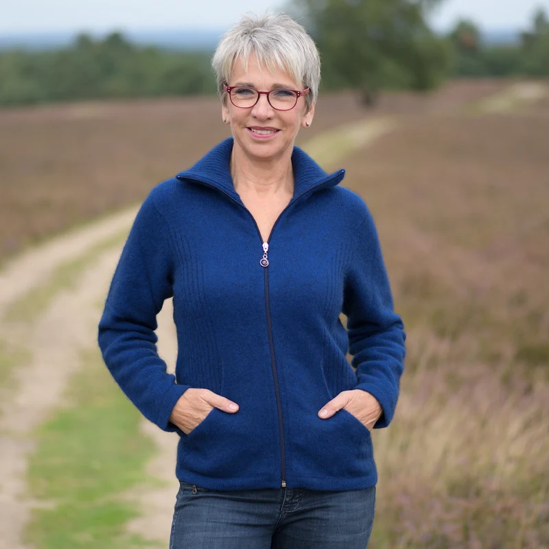 Extrem weiche Damenstrickjacke mit Reissverschluss