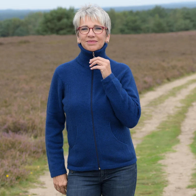 Extrem weiche Damenstrickjacke mit Reissverschluss