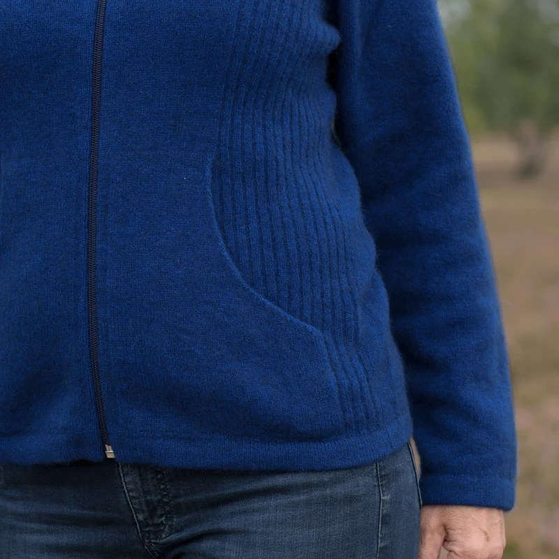 Extrem weiche Damenstrickjacke mit Reissverschluss