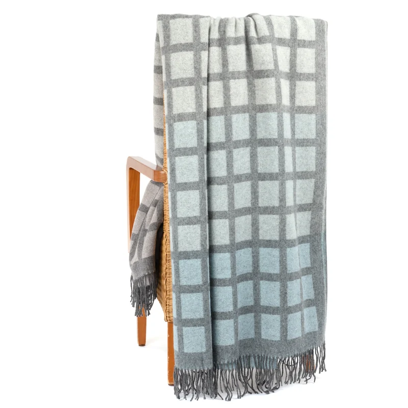 Weiche Merino-Wolldecke "Big City"