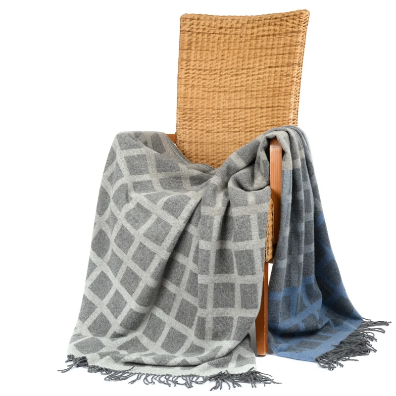 Weiche Merino-Wolldecke "Big City"