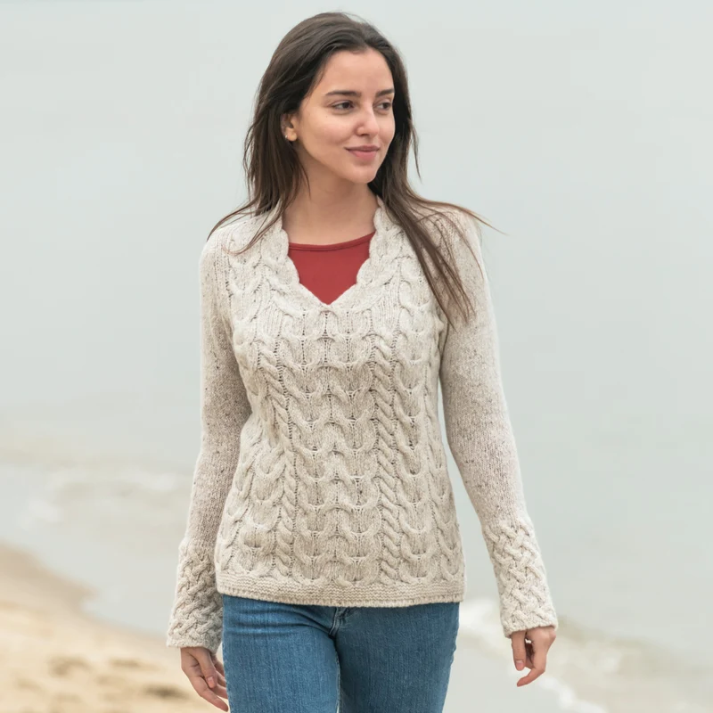 Zopfpullover, V-Ausschnitt, wollweiss