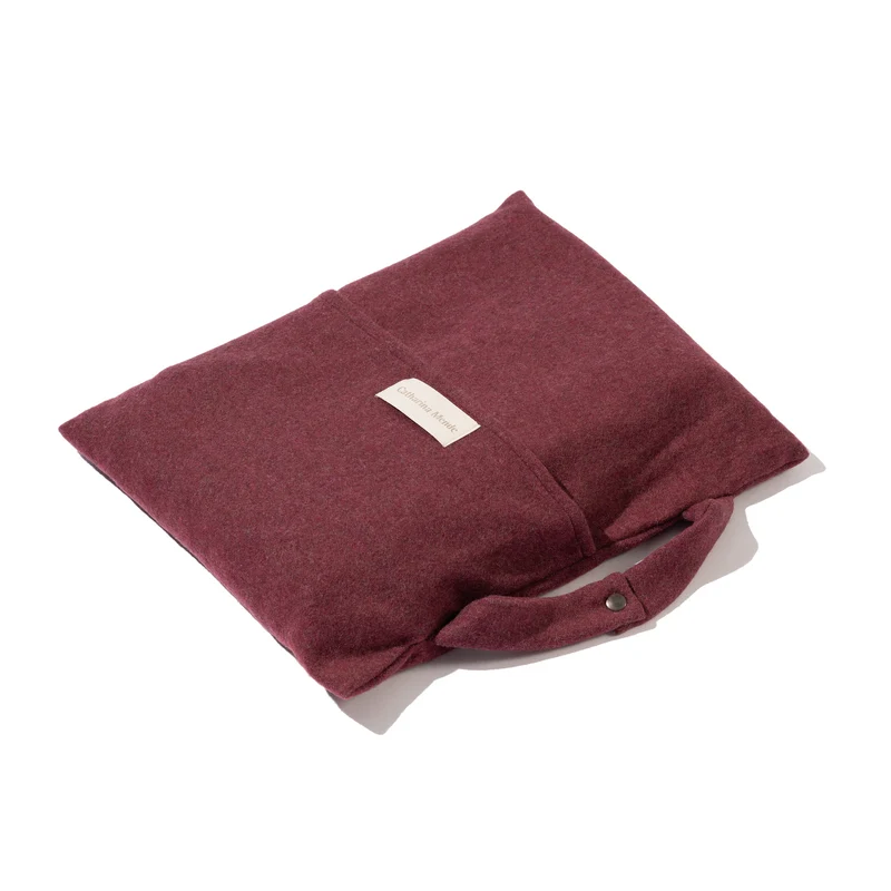 Reisedecke "Light Companion" aus Merino und Yak "Eggplant Turtle" mit oder ohne Griff