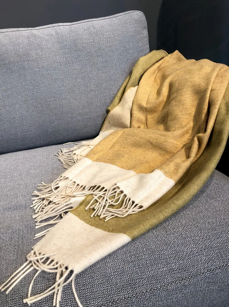 Reisedecke "Light Companion" aus Yak und Merino "Corn Husk"