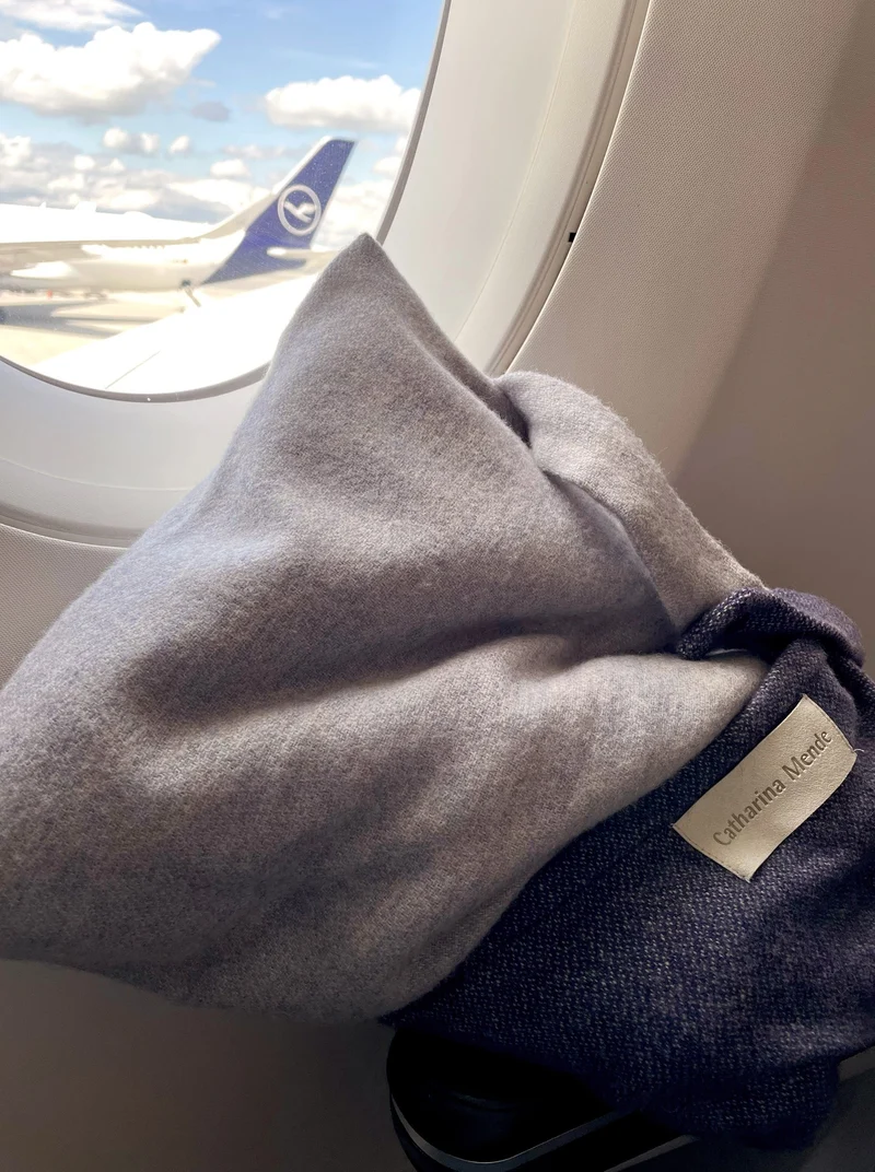 Reisedecke "Light Companion" aus Yak und Merino "Juniper Gin Tonic"