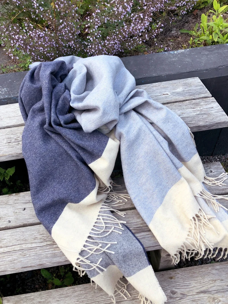 Reisedecke "Light Companion" aus Yak und Merino "Juniper Gin Tonic"