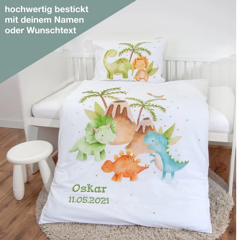 Kinderbettwäsche mit Namen bestickt - Motiv Dinos - 100x135cm - 100% Baumwolle