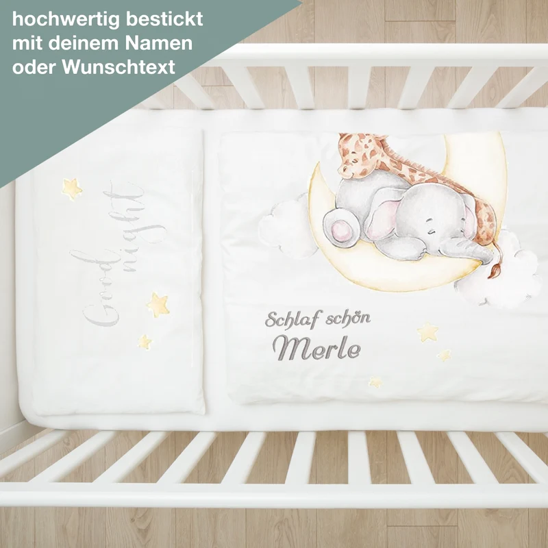 Kinderbettwäsche mit Namen bestickt - Motiv Sleeping on the moon - 100x135cm - 100% Baumwolle