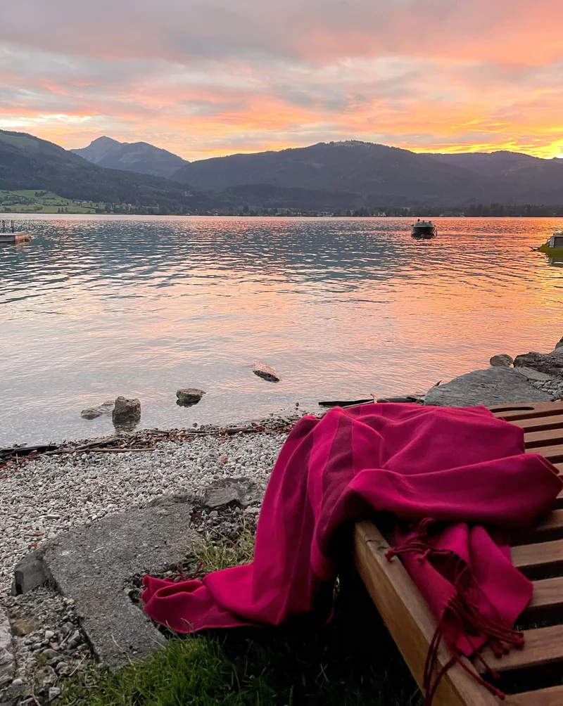 Reisedecke "Light Companion" aus Extra Fine Merino "Sunset Pink"
