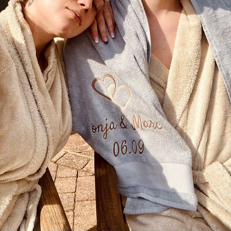 Freundschaft Beauty Hochzeit Handtuch mit Namen und Motiv bestickt