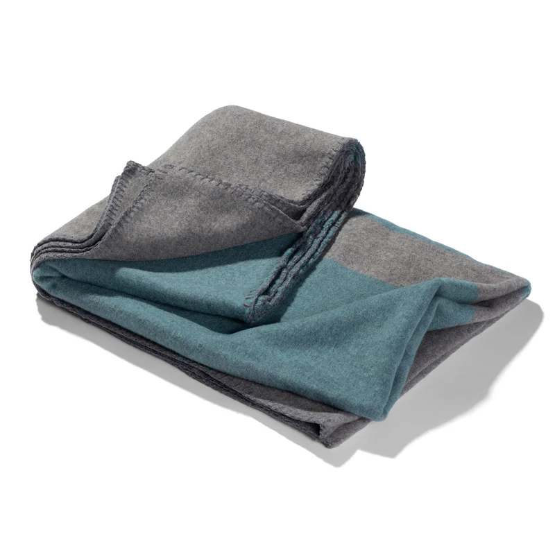 Hundedecke aus Wolle "Woof - Petrol Blue"