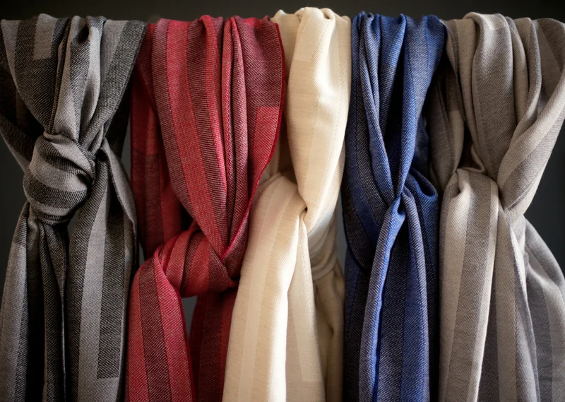Schal aus Merino "The Stripes Ruby"