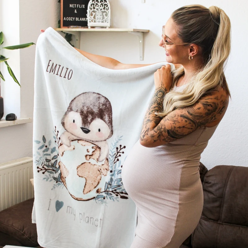 Pinguin Kinderdecke mit Namen bestickt 75x100cm