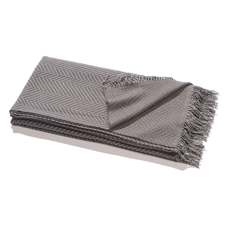 Tagesdecke/Bettüberwurf aus Extra Fine Merino "Herringbone Calm"