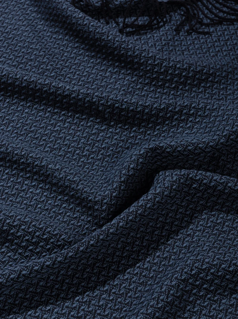 Tagesdecke/Bettüberwurf aus Extra Fine Merino "Zigzag Blues"