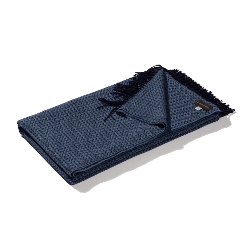 Tagesdecke/Bettüberwurf aus Extra Fine Merino "Zigzag Blues"
