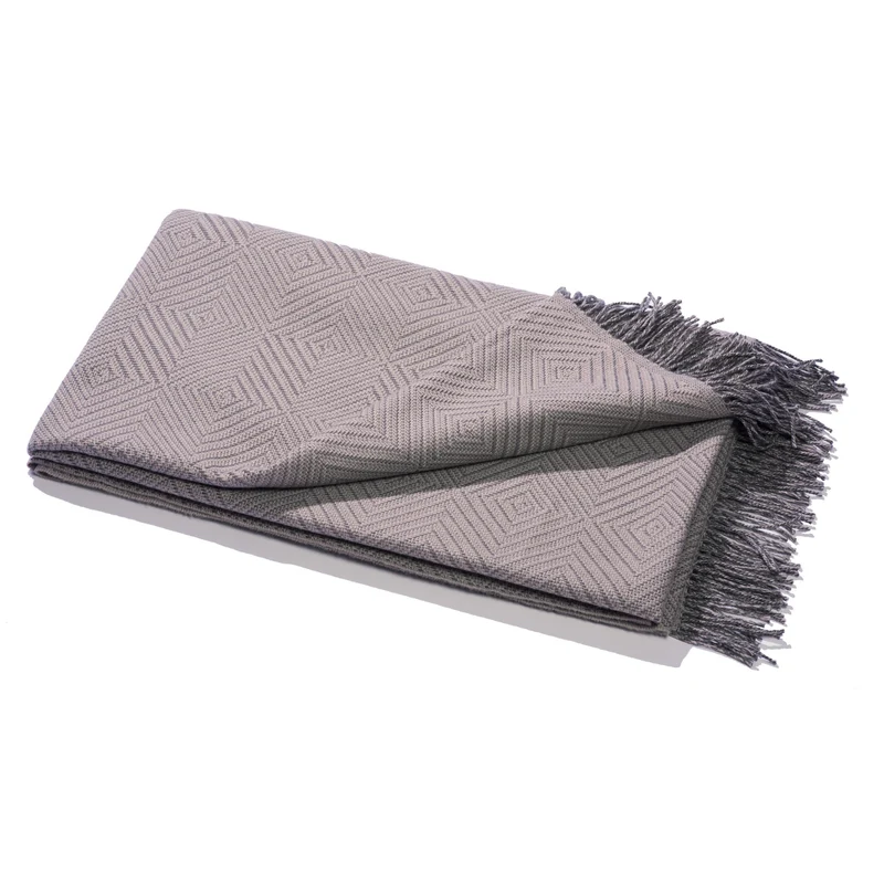 Tagesdecke/Bettüberwurf aus Extra Fine Merino "Diamond Hush"