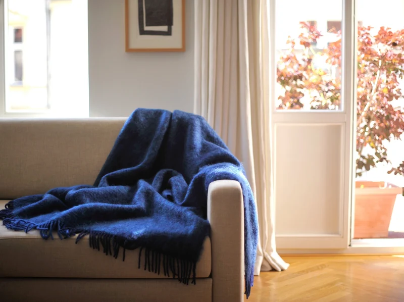 Mohairdecke aus Mohair und Wolle "Sizzling Blue"