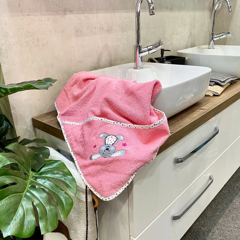 Hase Sterne Motiv Kapuzenhandtuch mit Namen pink