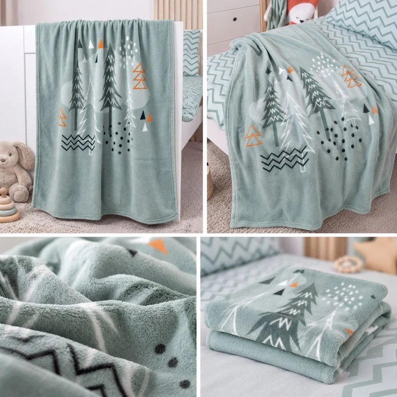 Babydecke mit Namen bestickt Motiv Nordic Forest 75x100cm