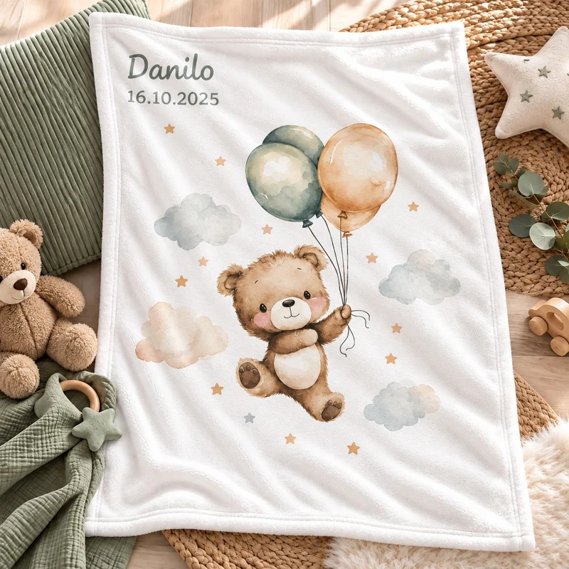 Babydecke mit Namen Motiv Teddy mit Ballon bestickt 75x100cm