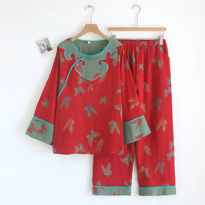 Vintage-Pyjama-Set aus Baumwolle mit Schmetterlingsmotiv und Froschknöpfen