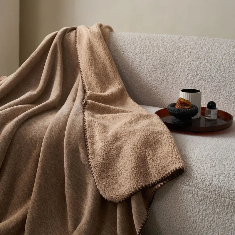Minimalistische, doppelseitige Sherpa-Fleece-Überwurfdecke