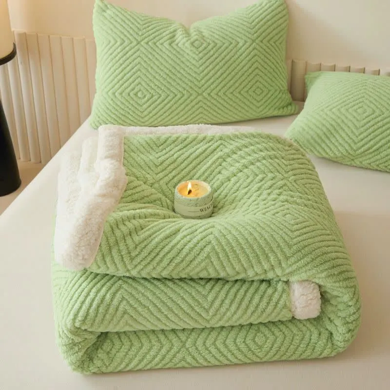 Geometrische Rautenmuster-Korallenfleece-Überwurfdecke