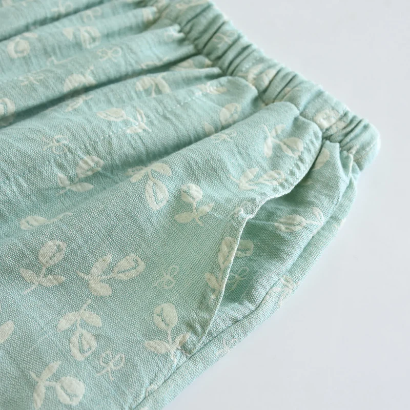 Pyjama-Set aus Baumwollgaze mit Blättermuster