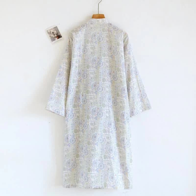 Kimono-Bademantel aus Baumwolle mit ethnischem Vintage-Blumenmuster