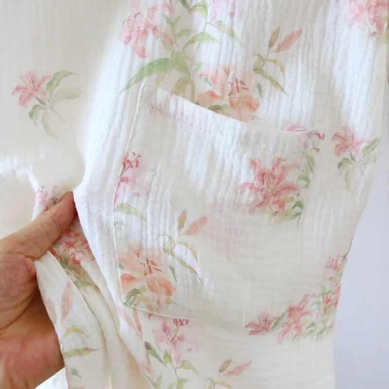 Kimono-Bademantel aus reiner Baumwolle mit rosa Blumenmuster