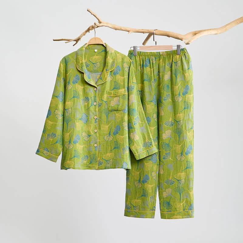 Naturinspiriertes Loungewear-Set aus Baumwolle mit Ginkgoblattmuster