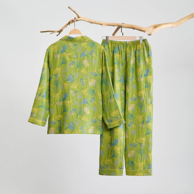 Naturinspiriertes Loungewear-Set aus Baumwolle mit Ginkgoblattmuster
