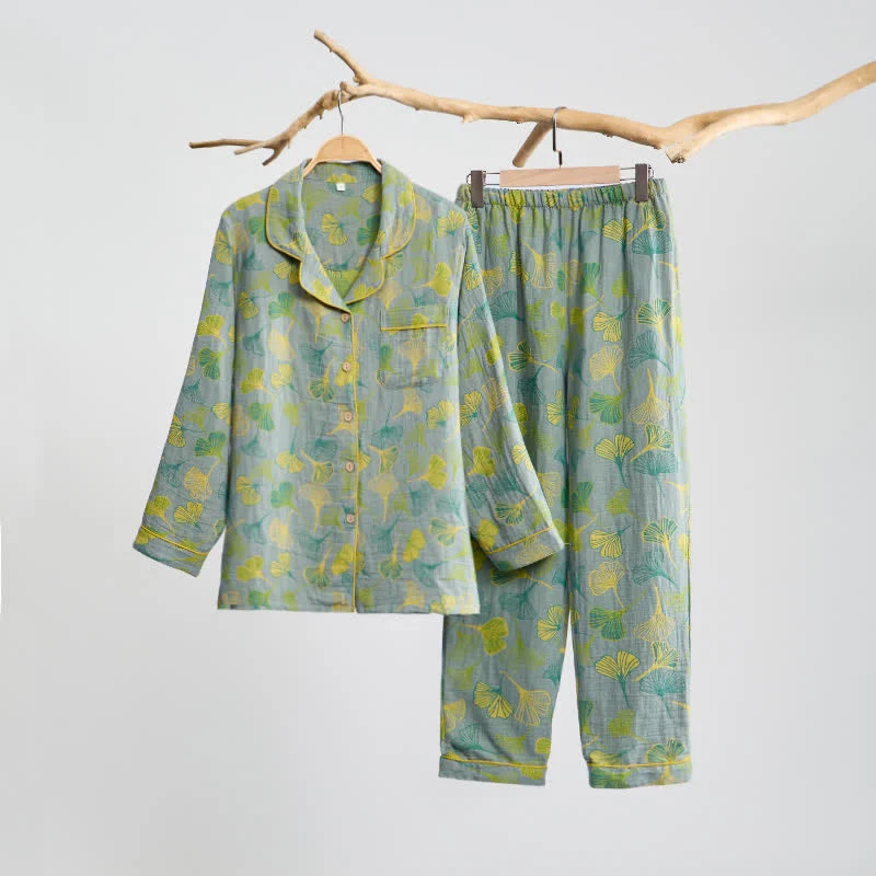 Naturinspiriertes Loungewear-Set aus Baumwolle mit Ginkgoblattmuster