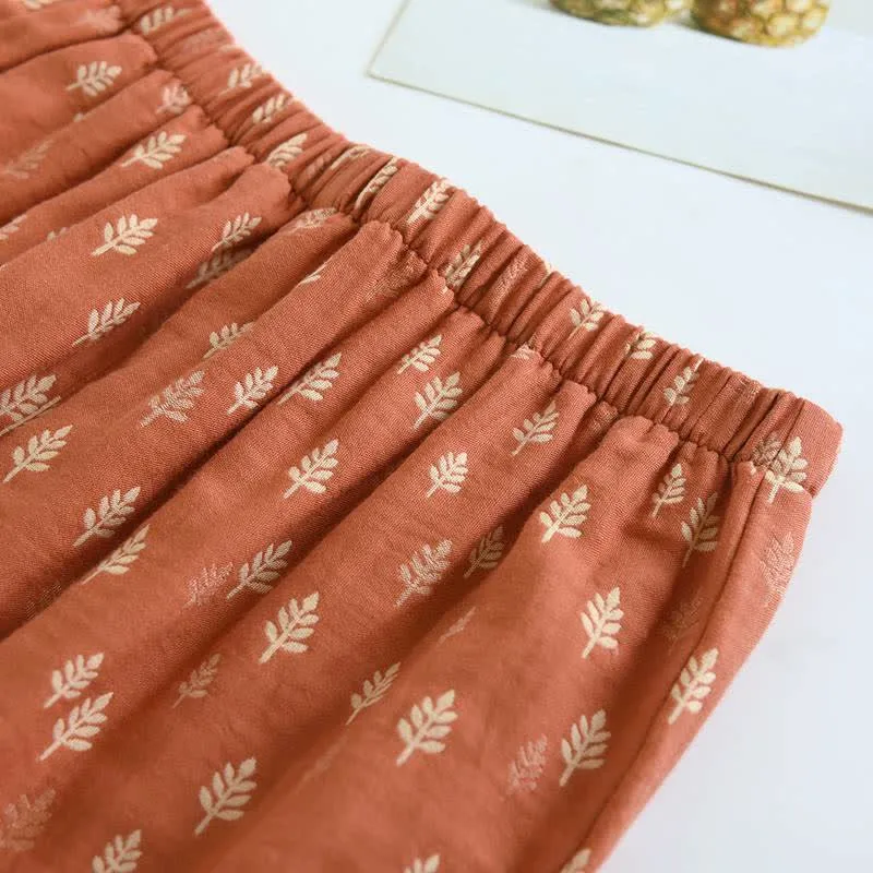 Entspanntes Loungewear-Set aus Baumwolle mit Ahornblattmuster und Paspelierung