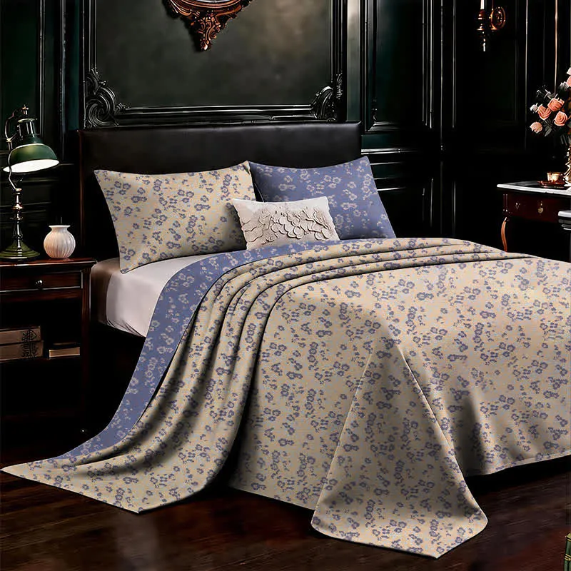 Wendbare Tagesdecke aus Baumwolle mit kleinem Blumenmuster