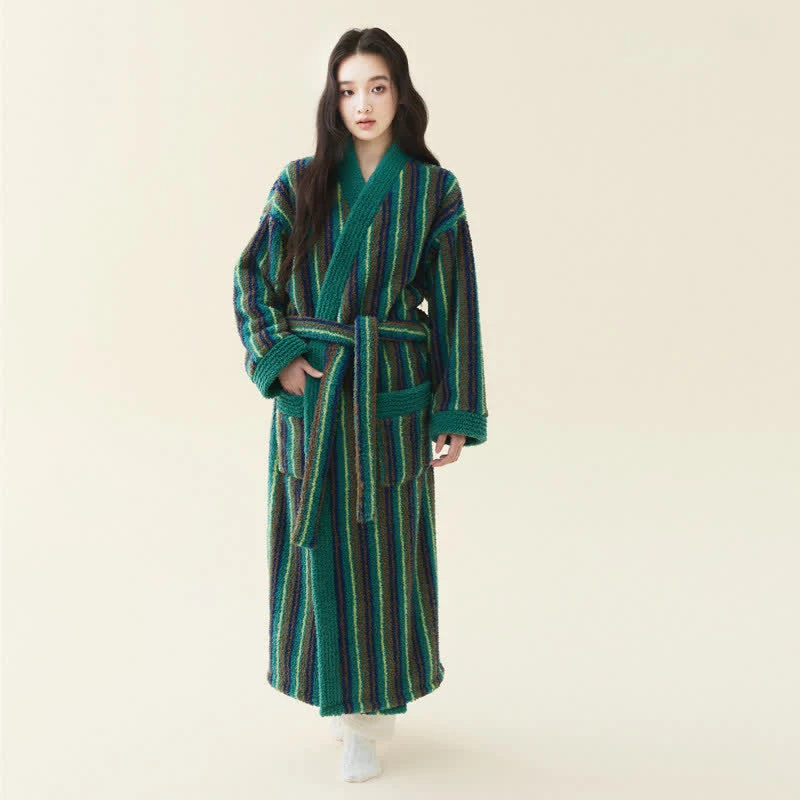 Langer, gestreifter Kimono-Bademantel aus Fleece