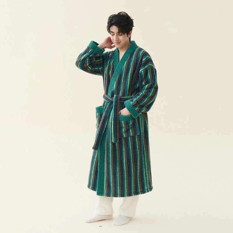 Langer, gestreifter Kimono-Bademantel aus Fleece