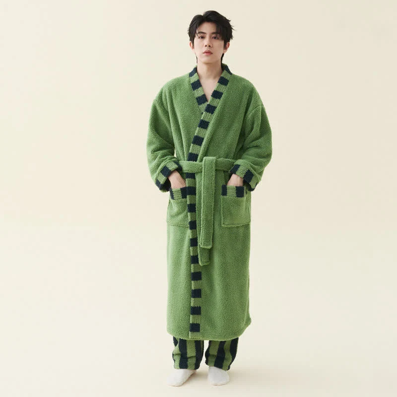 Plüsch-Fleecebademantel mit weichem Kontrastbesatz