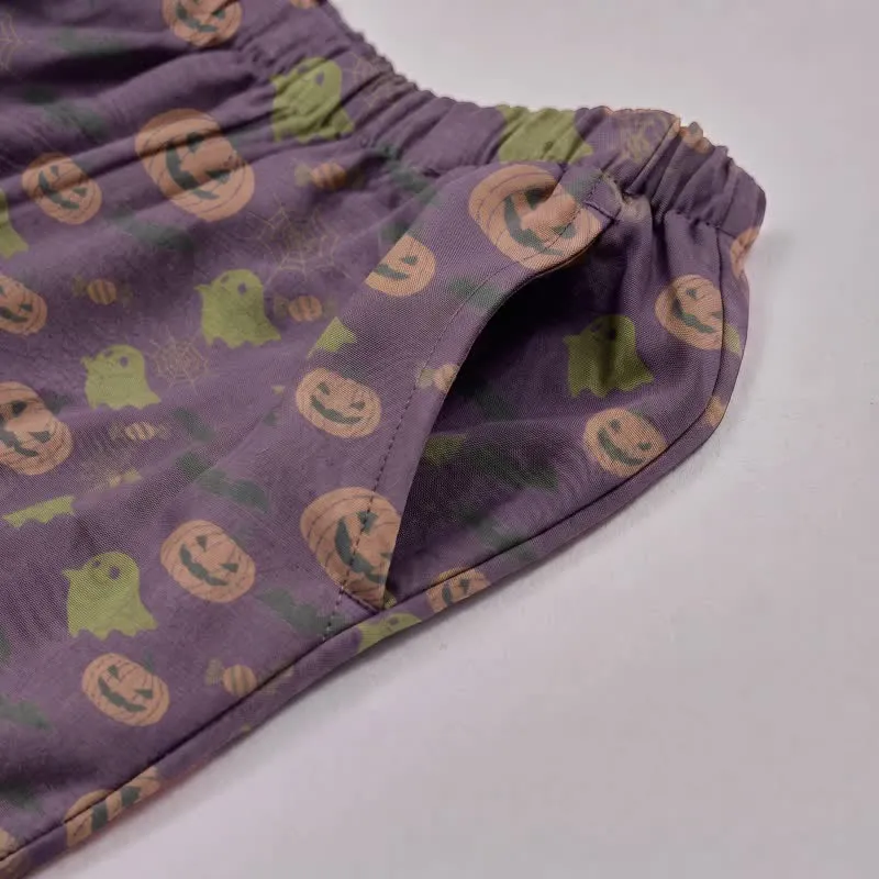 Niedliches Loungewear-Set aus Baumwolle mit Geister- und Kürbismotiven