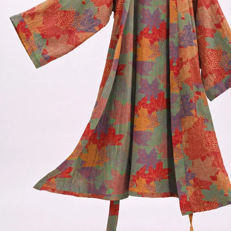 Kimono-Bademantel aus Baumwolle mit Ahornblattmuster für den Herbst
