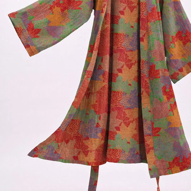 Kimono-Bademantel aus Baumwolle mit Ahornblattmuster für den Herbst